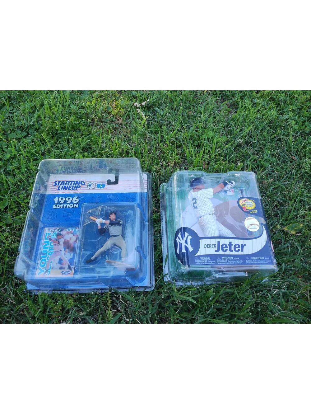 Derek Jeter Action figure set of 2